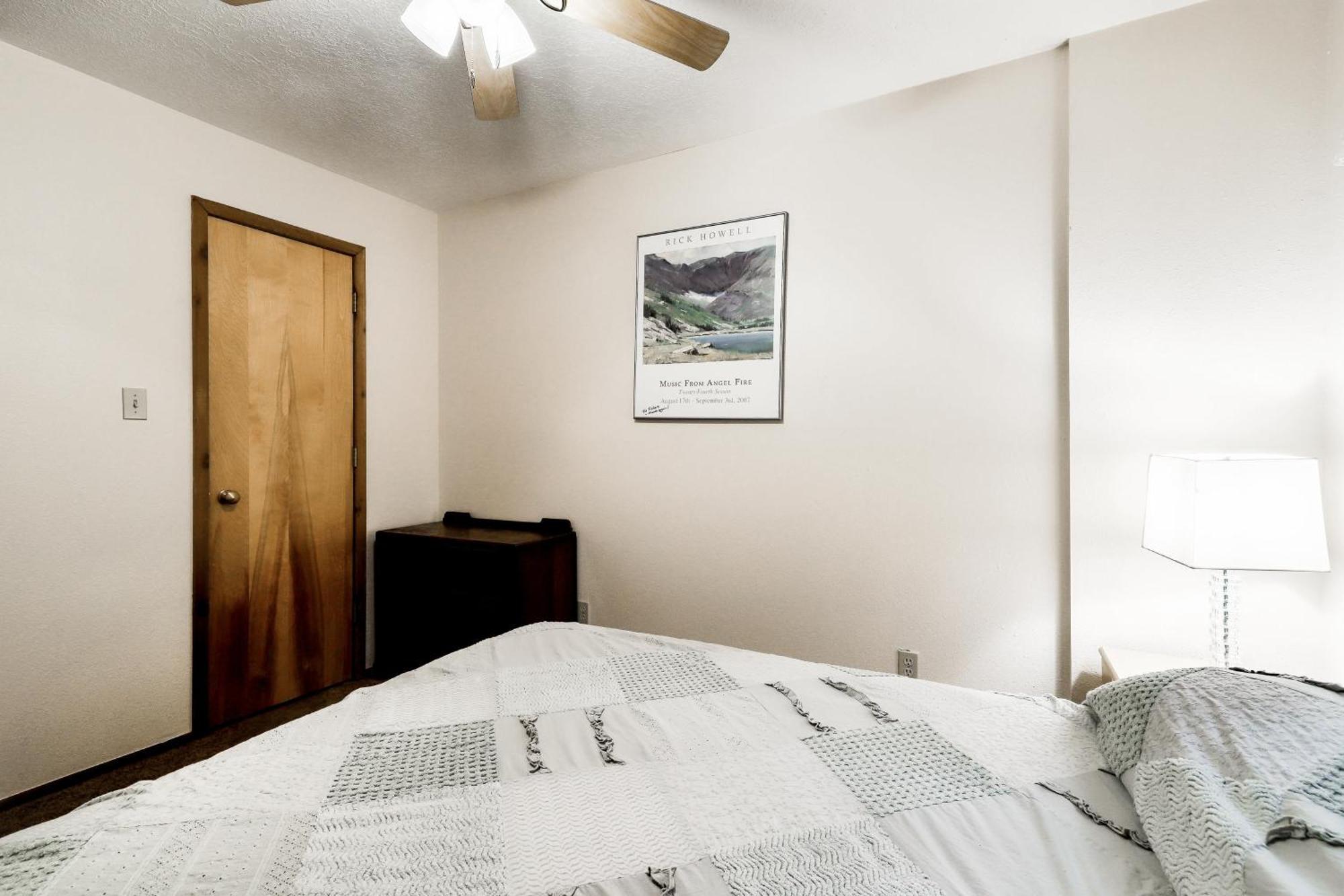 Lift Condos Angel Fire Room photo